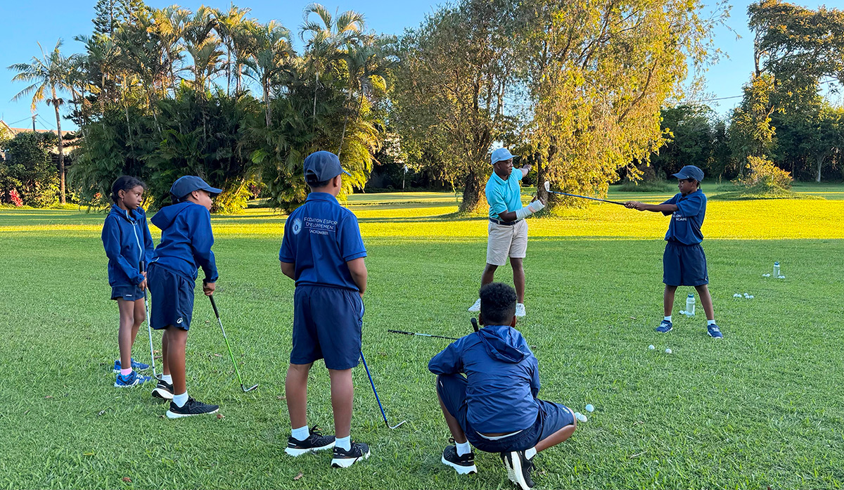 La “Fondation Beachcomber” ouvre une académie de golf à Curepipe
